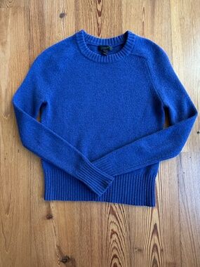 J. Crew Women's Crewneck Sweater in Cobalt Blue Like New XXS Ready for Winter